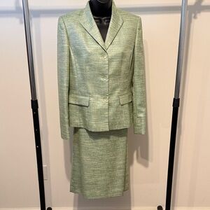 Kasper skirt suit